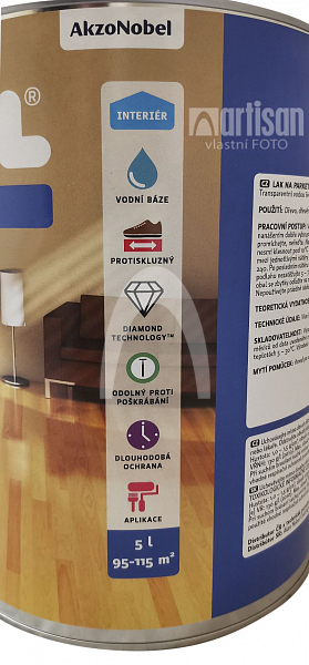 src_LUXOL Lak na parkety a dřevěné podlahy v interiéru 5 l_pouziti_vodotisk.jpg
