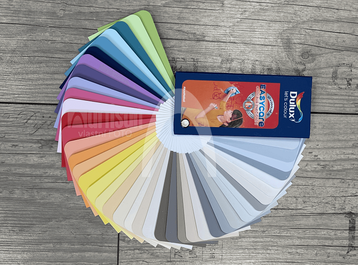src_Vzornik-DULUX-EasyCare-vdz-pozadi.png